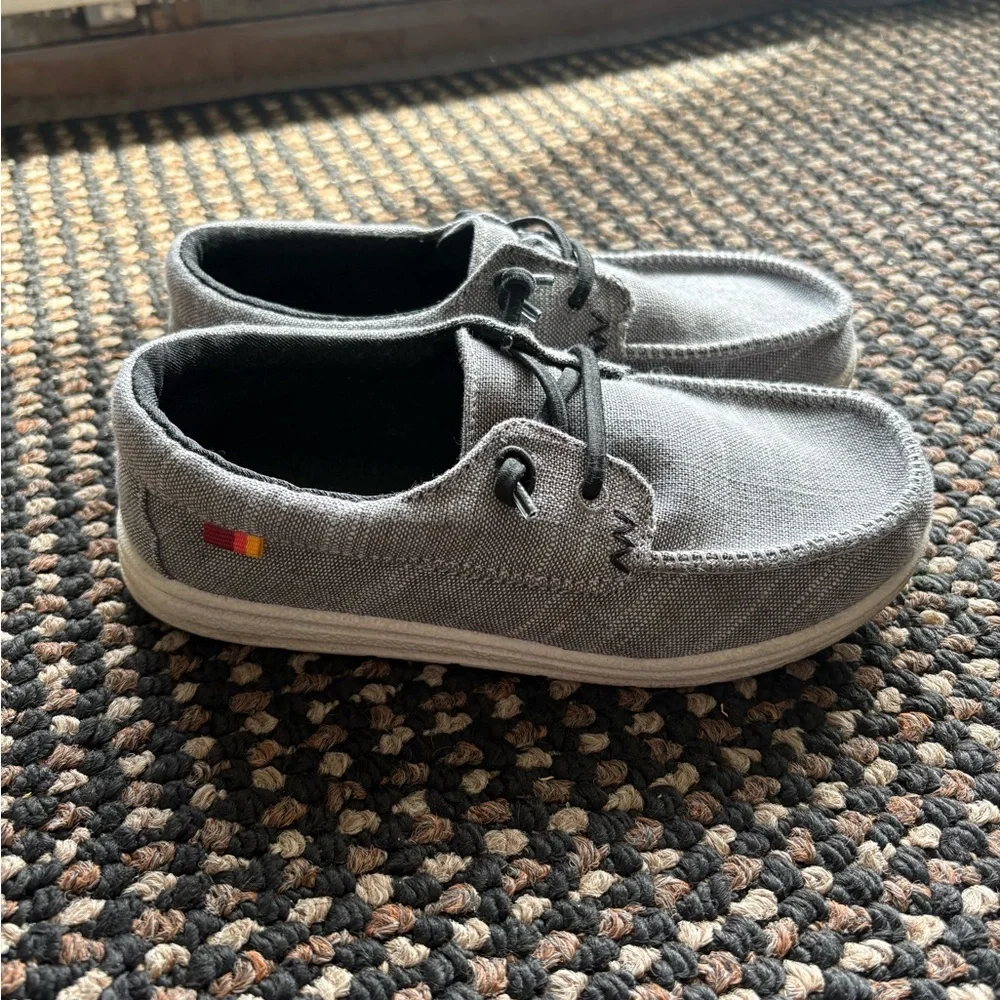 Cat & Jack Briar Casual Slip-On Gray Canvas Shoes Loafers Boys Size 13